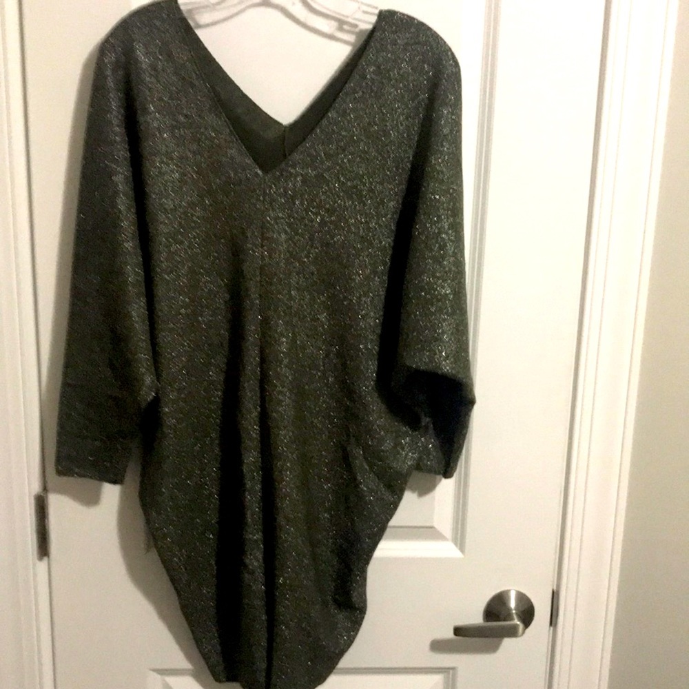 Olive green w/silver sparkles Made in Italy V neck front & back